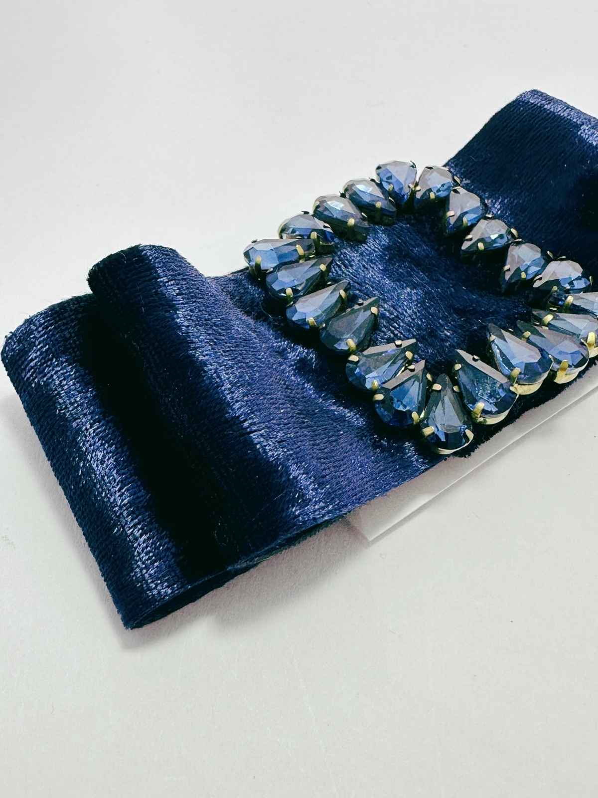 closeup of blue velvet Victoria bow by loveknots